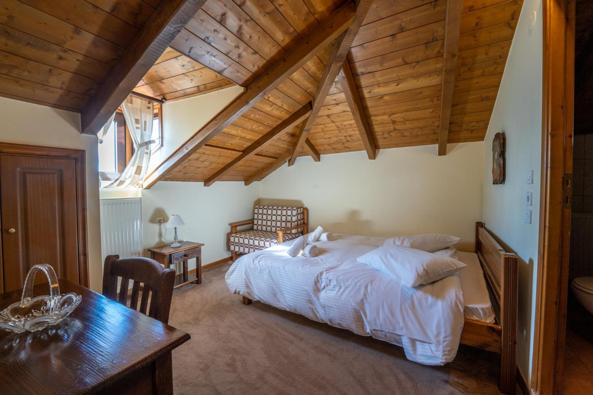 Semeli Guesthouse Karpenísion Exteriör bild