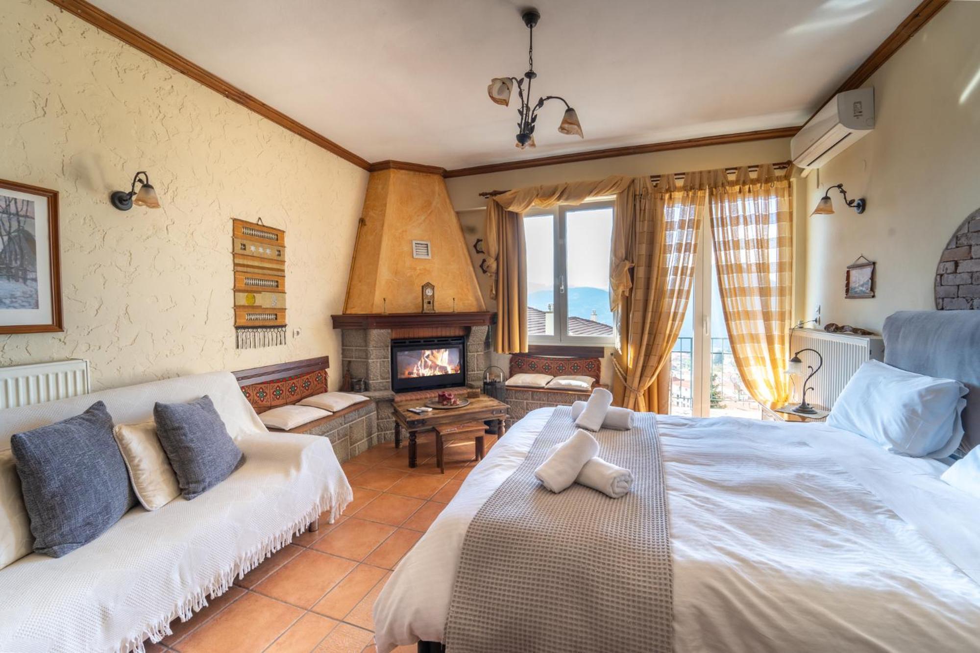 Semeli Guesthouse Karpenísion Exteriör bild