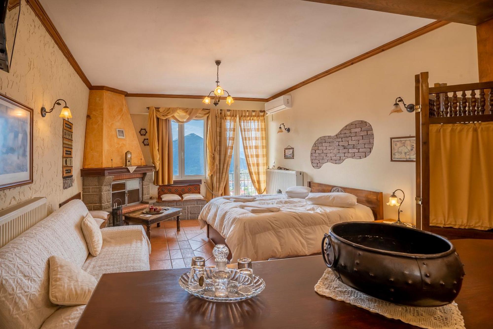 Semeli Guesthouse Karpenísion Exteriör bild